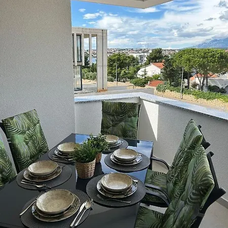 Luxury Apartment Golden Mint Novalja Exterior photo