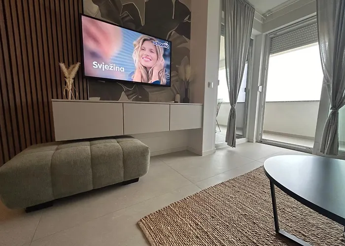 Luxury Apartment Golden Mint