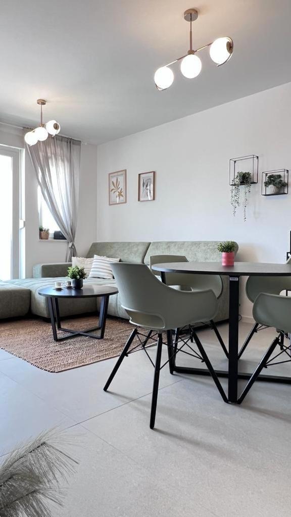 Apartment Luxury Golden Mint *
